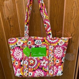 Vera Bradley Mandy Quilted Handbag. New with Tags.